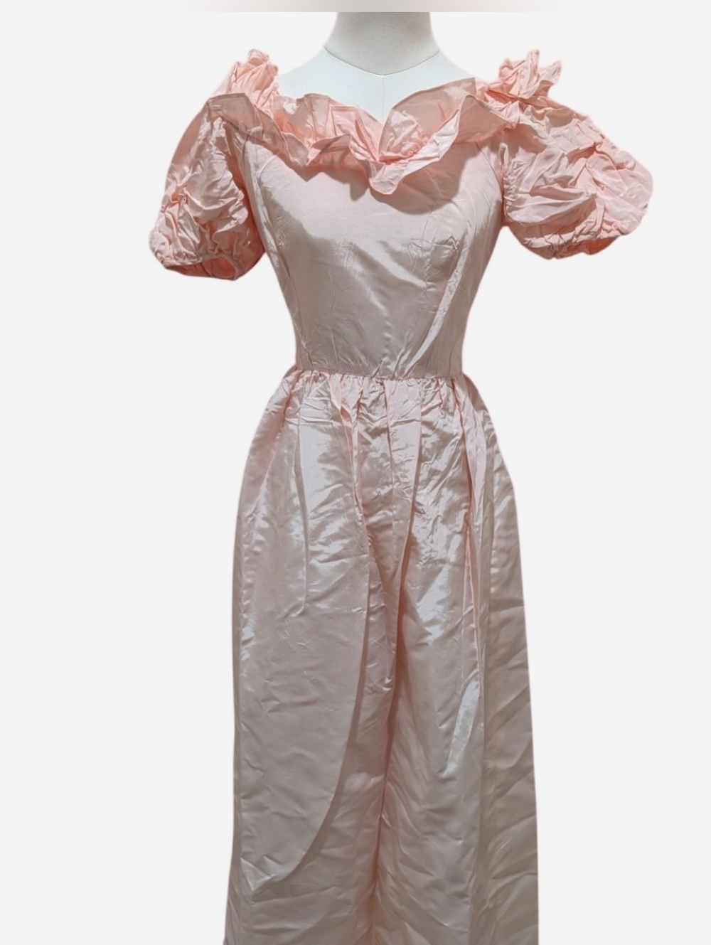 Vintage Pale Pink Ruffle Gown (likely to fit a Medium) ‼️Price Firm